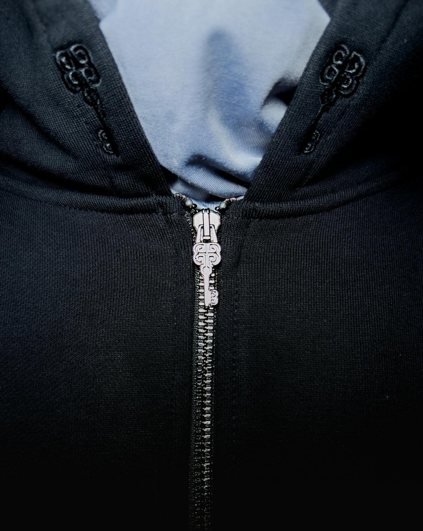 BELLACI PEACOCK ZIPPED HOODIE