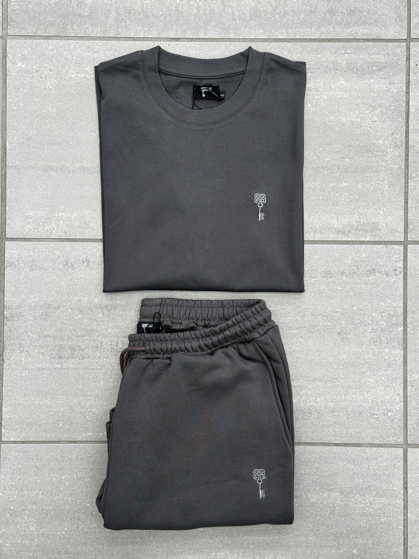 Bellaci Anthracite Key Set